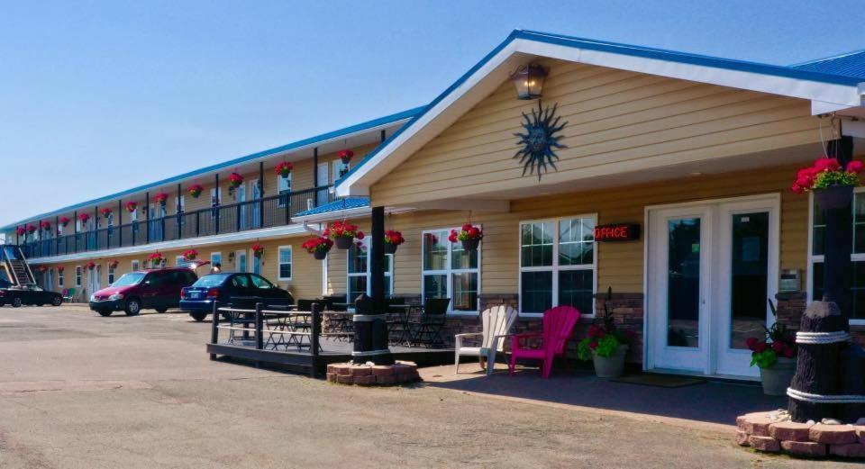 Parlee Beach Motel シェディアック エクステリア 写真