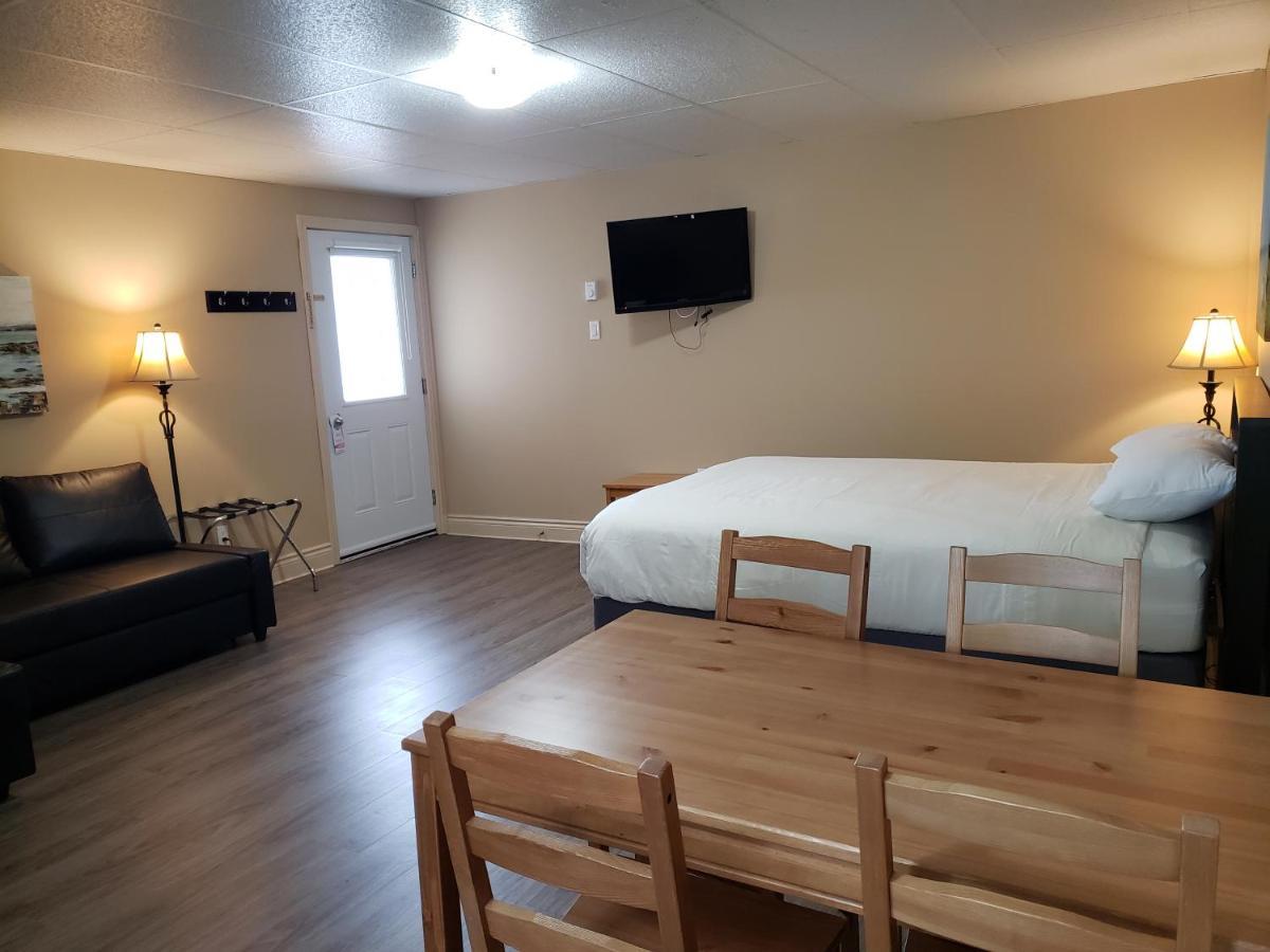 Parlee Beach Motel シェディアック エクステリア 写真